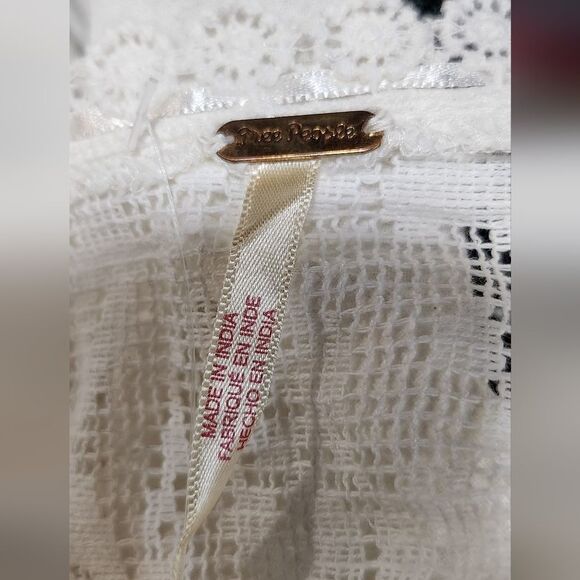 Nwt Free People Meadows Womens embroidered cropped cotton blouse Sz L - Picture 9 of 14